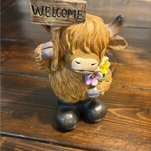 Cute Highland Cow Welcome Figurine